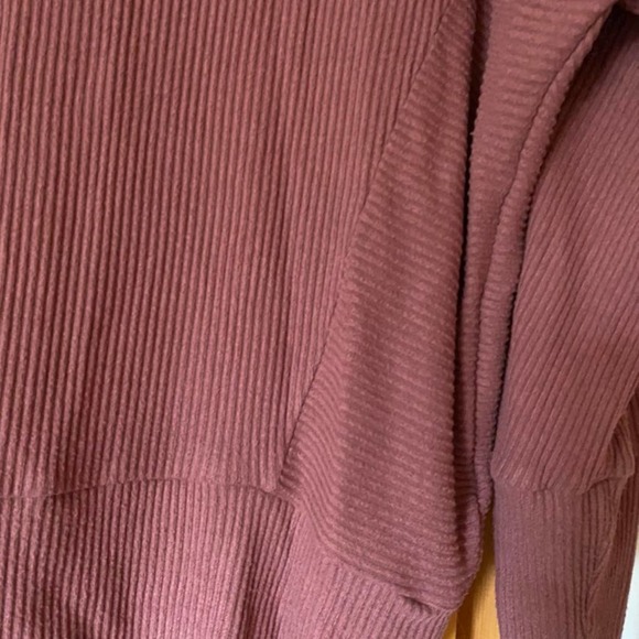 Express L Ribbed Sweater - Picture 2 of 3